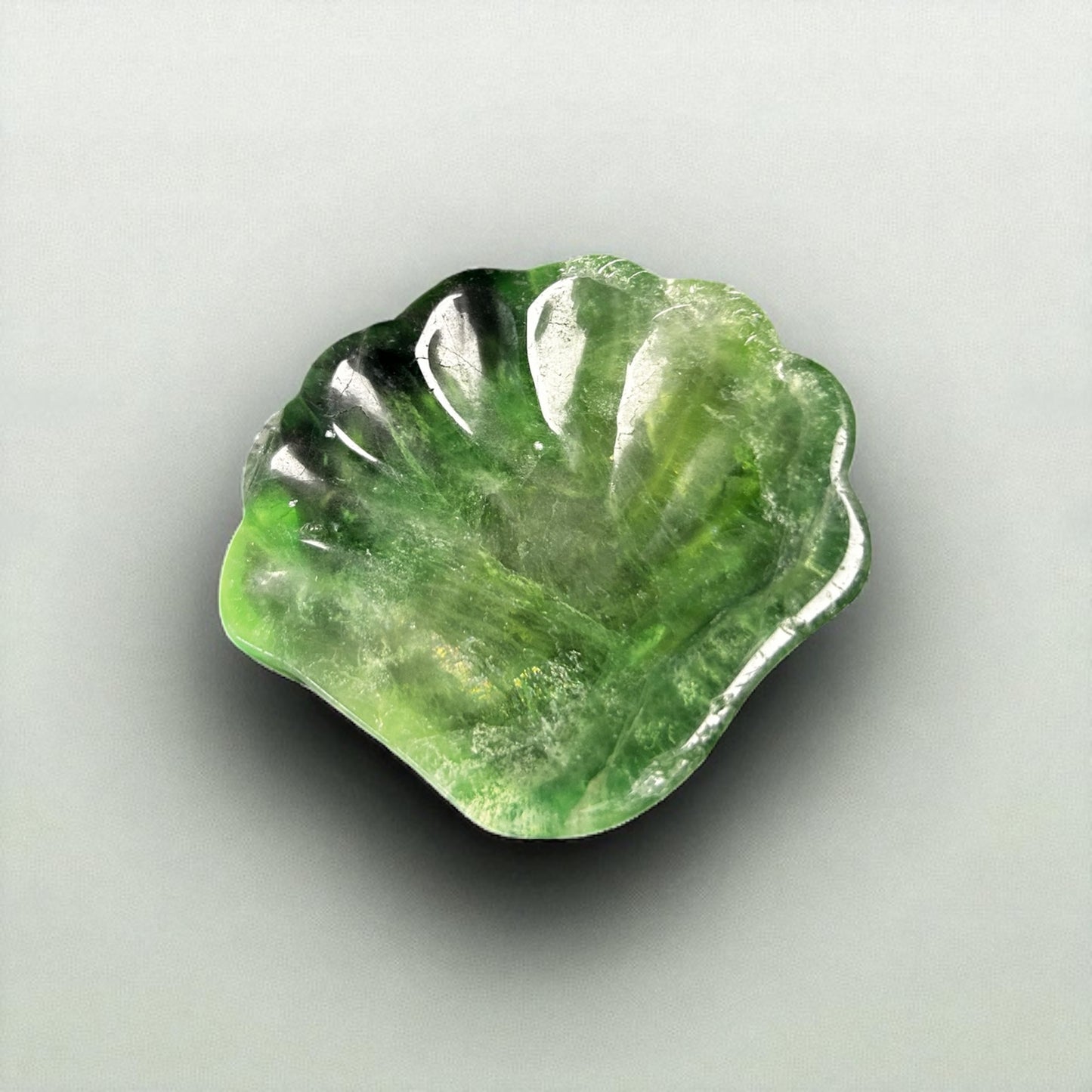 Fluoritschale in Muschelform