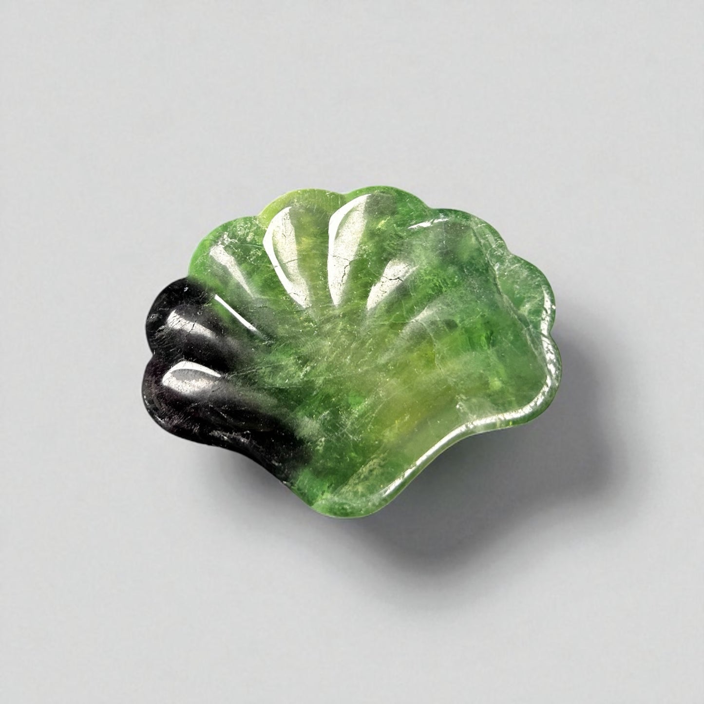Fluoritschale in Muschelform