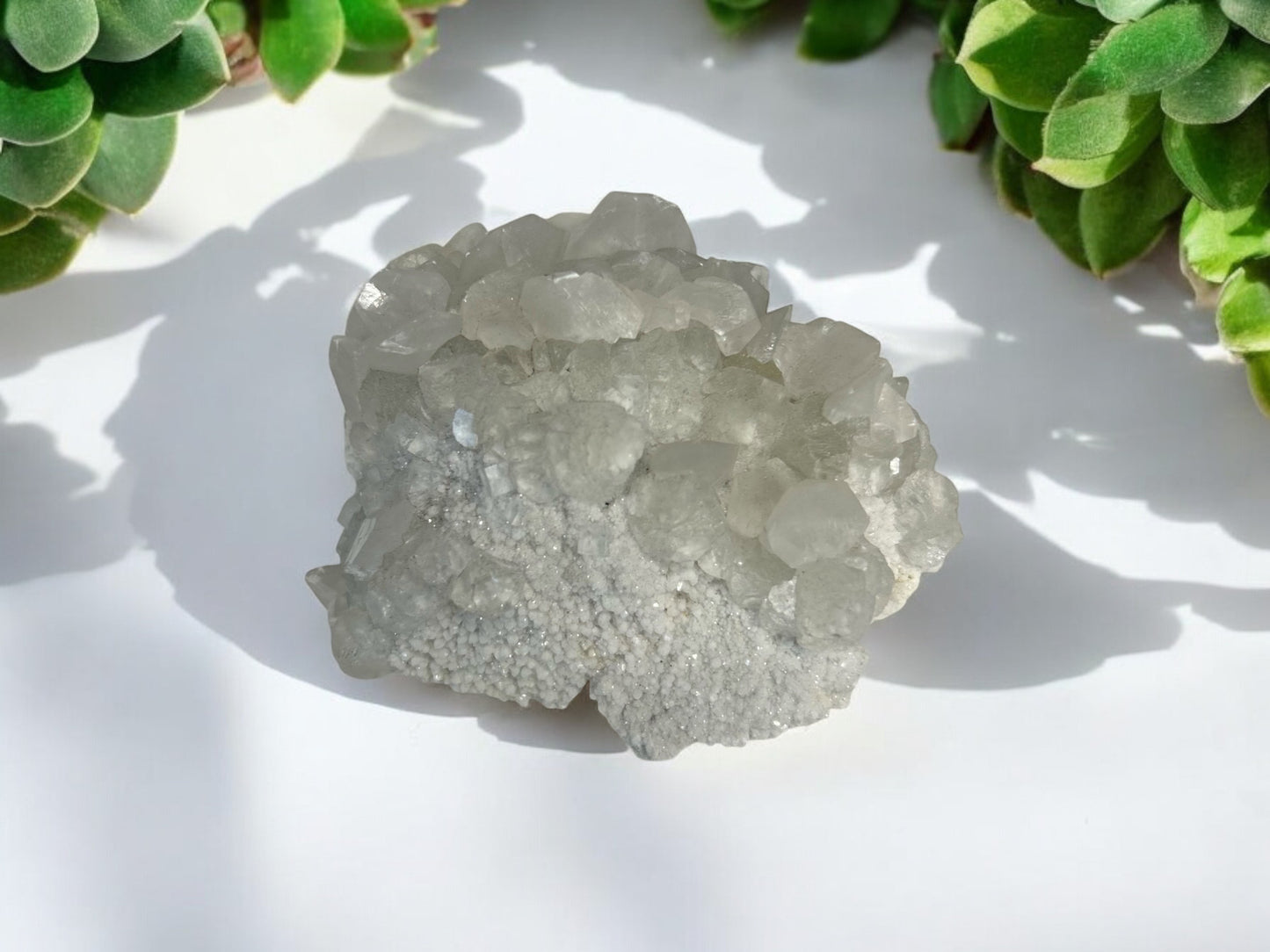 Fluoritstufe mit Calciteinschlüssen