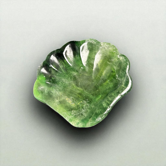 Fluoritschale in Muschelform