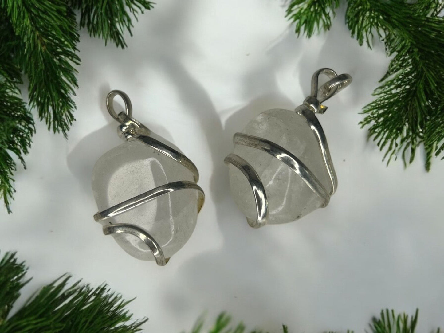 Rock crystal pendant set in metal