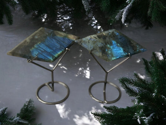Labradorit Diamant mit Standfuß
