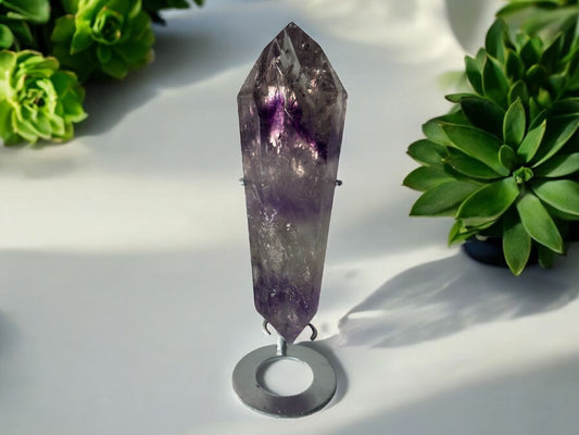 Phantomquarz mit Amethysteinschlüssen